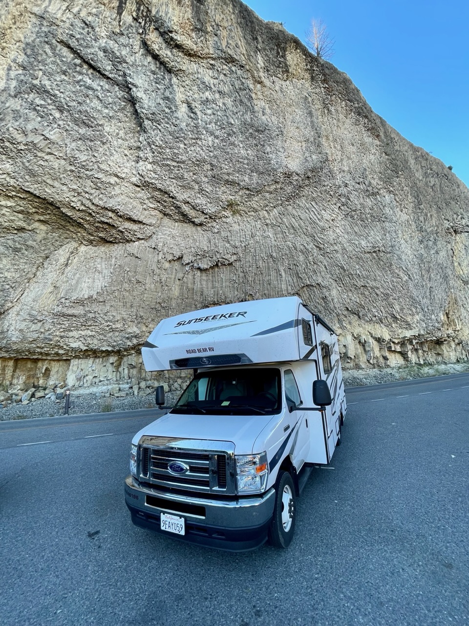 Camper voor rotswand