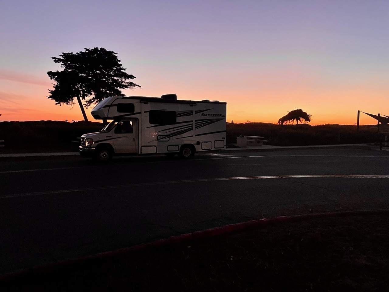 ondergaande zon camper