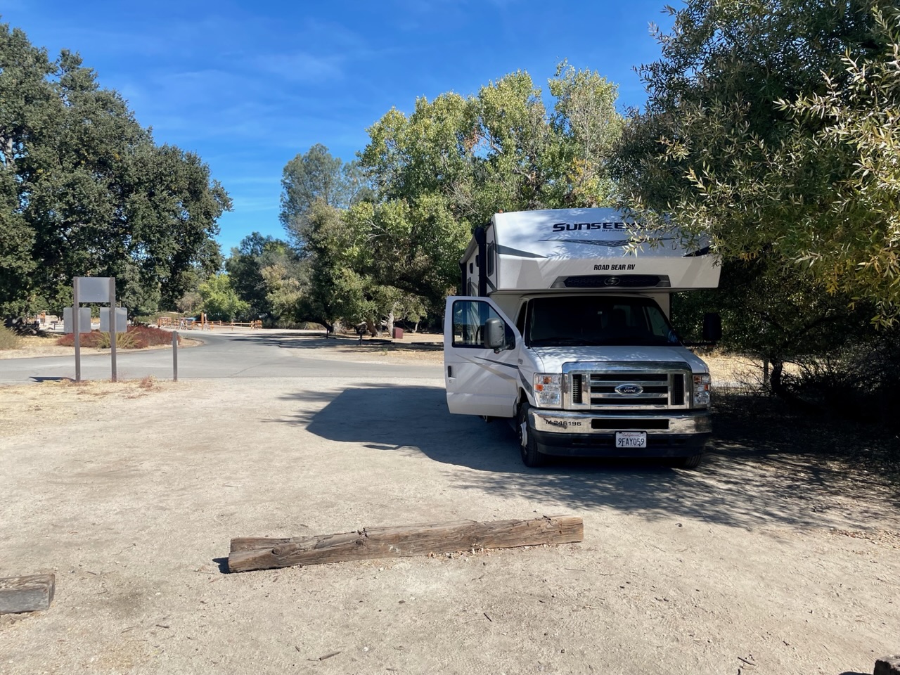 Camper op pinnacles camping